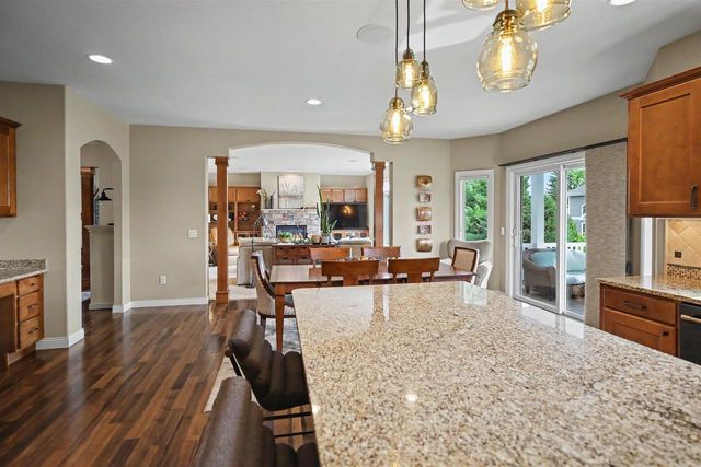 2022 Foggy Mountain Pass, Waunakee, WI 53597