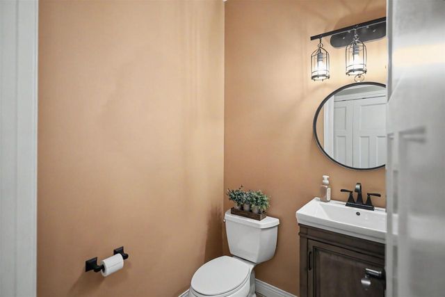 2022 Foggy Mountain Pass, Waunakee, WI 53597