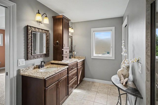 2022 Foggy Mountain Pass, Waunakee, WI 53597