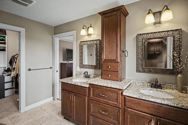 2022 Foggy Mountain Pass, Waunakee, WI 53597