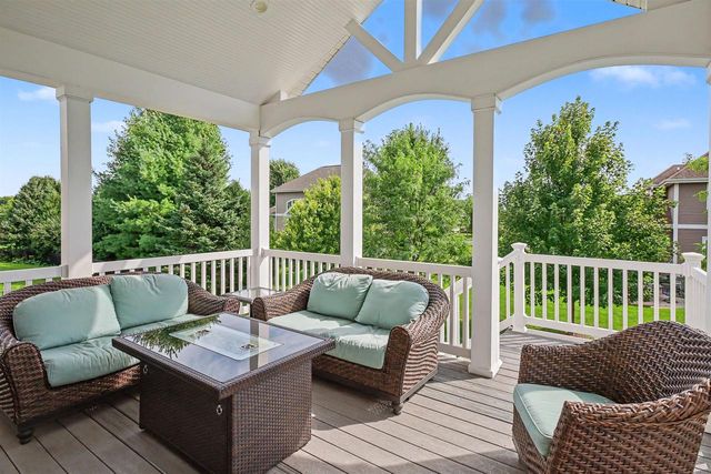 2022 Foggy Mountain Pass, Waunakee, WI 53597