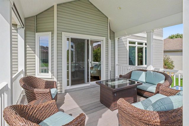 2022 Foggy Mountain Pass, Waunakee, WI 53597