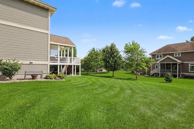 2022 Foggy Mountain Pass, Waunakee, WI 53597