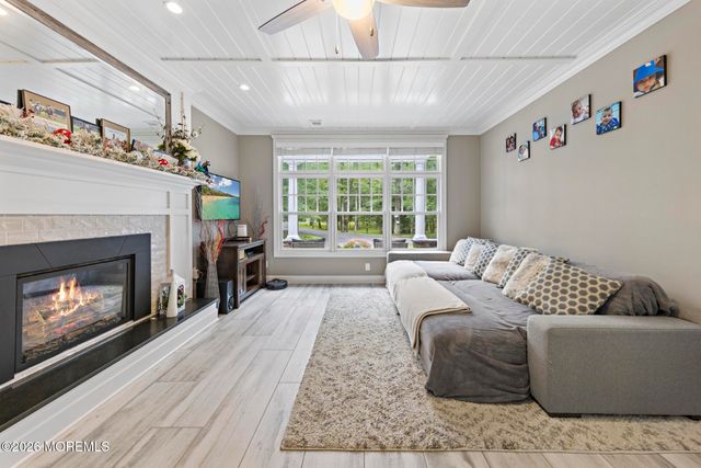 289 Cranberry Road, Farmingdale, NJ 07727