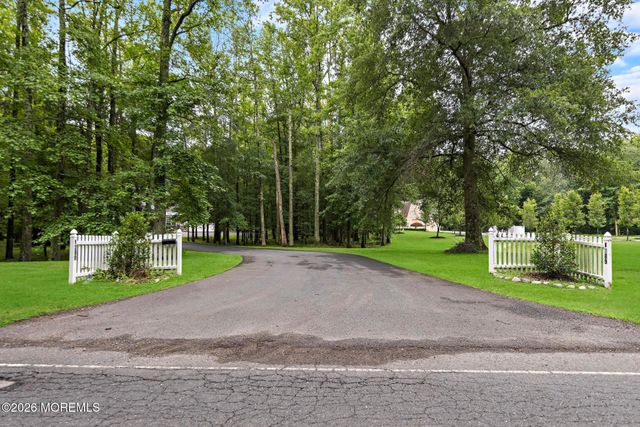 289 Cranberry Road, Farmingdale, NJ 07727