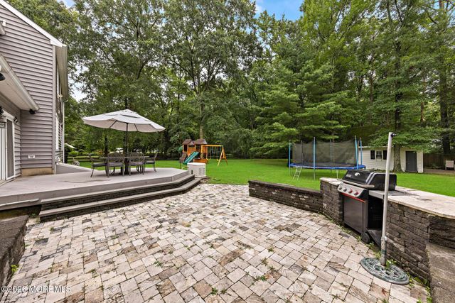 289 Cranberry Road, Farmingdale, NJ 07727