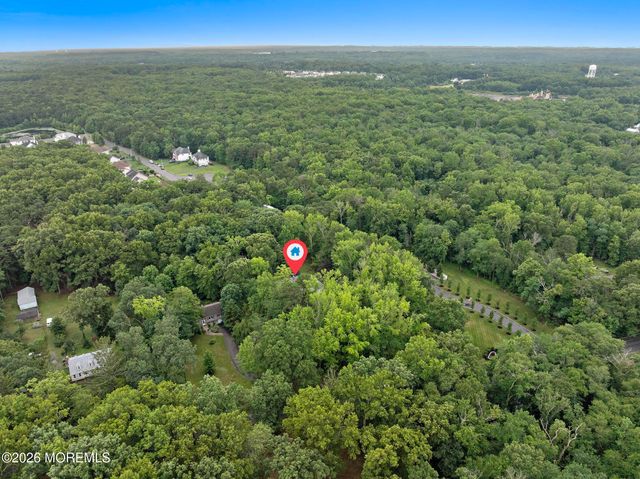 289 Cranberry Road, Farmingdale, NJ 07727