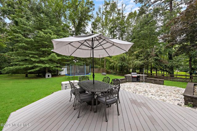 289 Cranberry Road, Farmingdale, NJ 07727