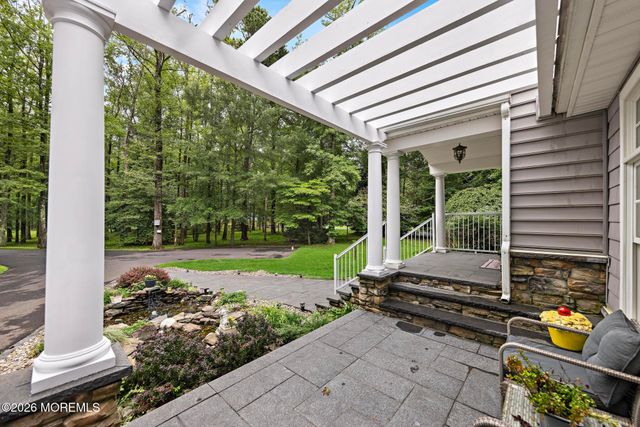 289 Cranberry Road, Farmingdale, NJ 07727