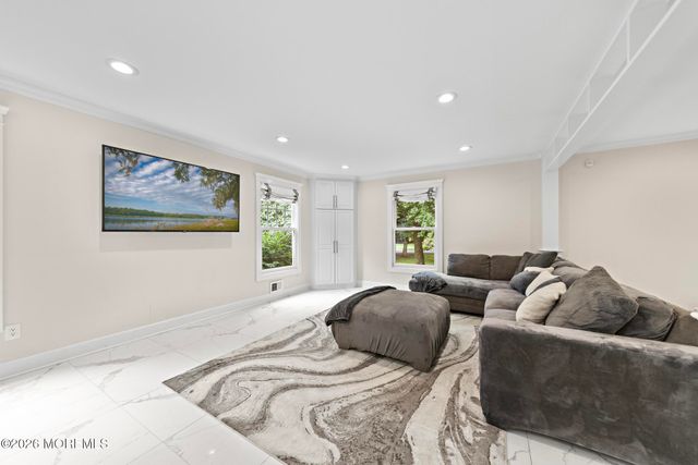 289 Cranberry Road, Farmingdale, NJ 07727