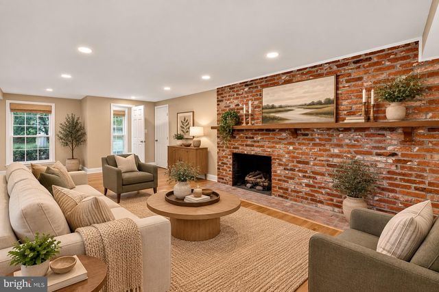 9768 WHETSTONE DR, Montgomery Village, MD 20886