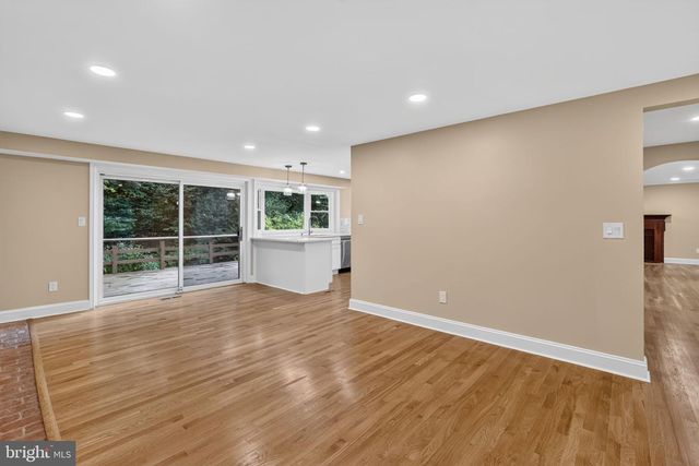 9768 WHETSTONE DR, Montgomery Village, MD 20886