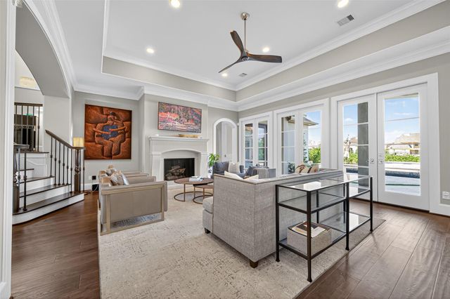 6806 E Warwick Lake Lane, Spring, TX 77389