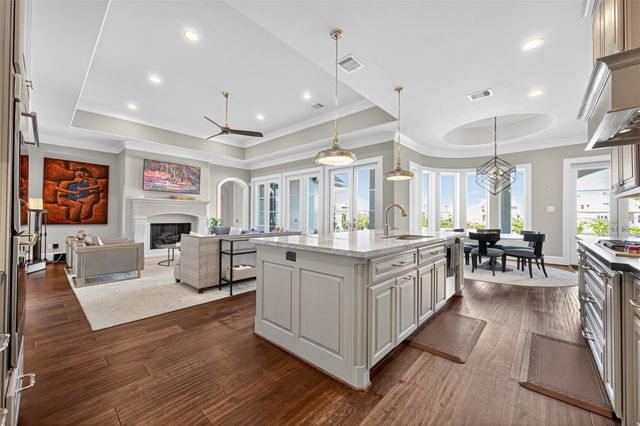 6806 E Warwick Lake Lane, Spring, TX 77389