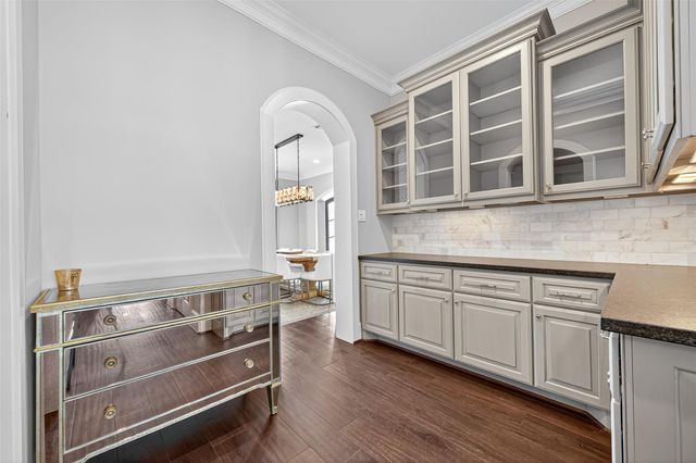 6806 E Warwick Lake Lane, Spring, TX 77389