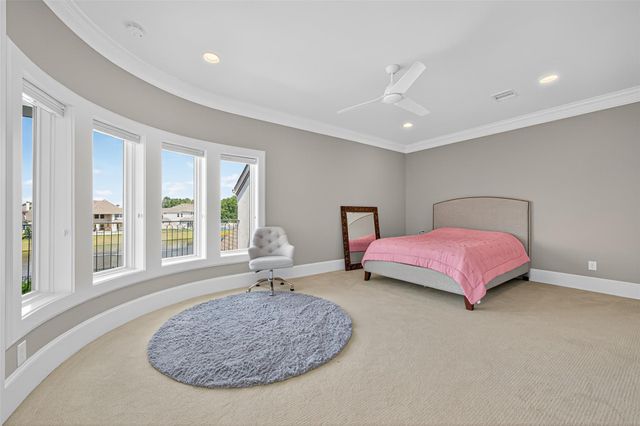 6806 E Warwick Lake Lane, Spring, TX 77389