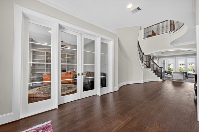 6806 E Warwick Lake Lane, Spring, TX 77389