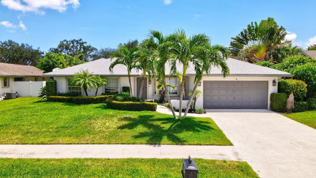 17634 Lake Park Road, Boca Raton, FL 33487