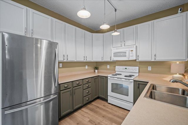 230 Congaree River Drive, Summerville, SC 29485