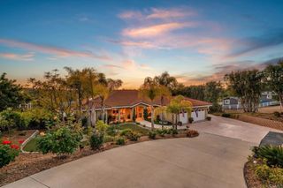 3835 Las Flores Drive, Fallbrook, CA 92028