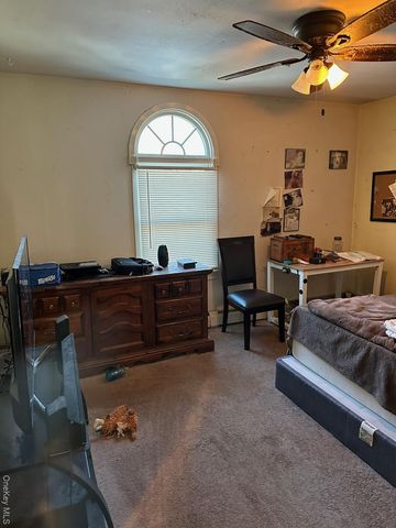 38 Maria Court, Holbrook, NY 11741