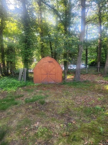 38 Maria Court, Holbrook, NY 11741