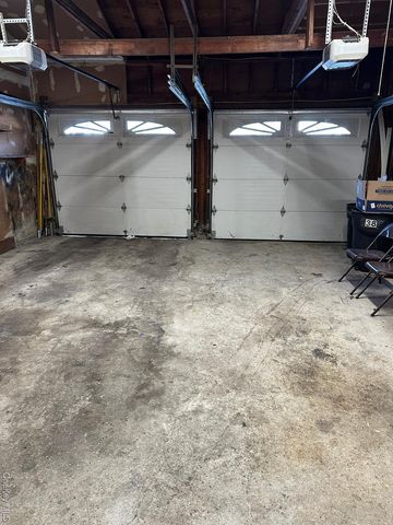 38 Maria Court, Holbrook, NY 11741