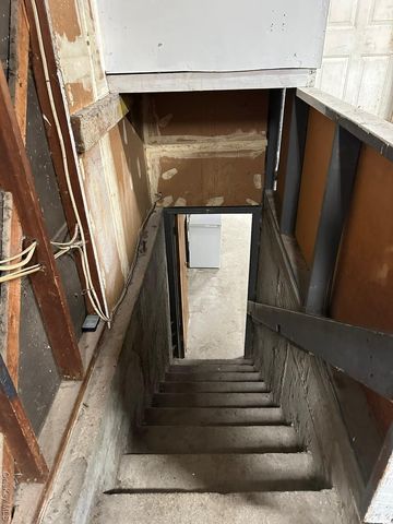 38 Maria Court, Holbrook, NY 11741