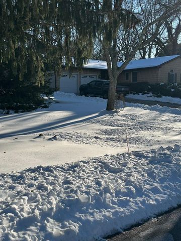 38 Maria Court, Holbrook, NY 11741