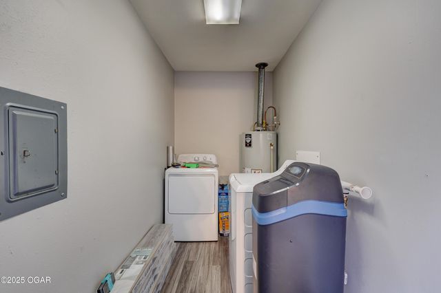 506 Lone Elm Drive, Carl Junction, MO 64834