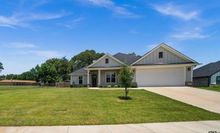 401 Deer Point Cv, Chandler, TX 75758