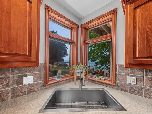 N6435 Fairy Springs ROAD, Hilbert, WI 54129