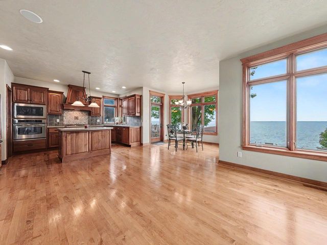 N6435 Fairy Springs ROAD, Hilbert, WI 54129