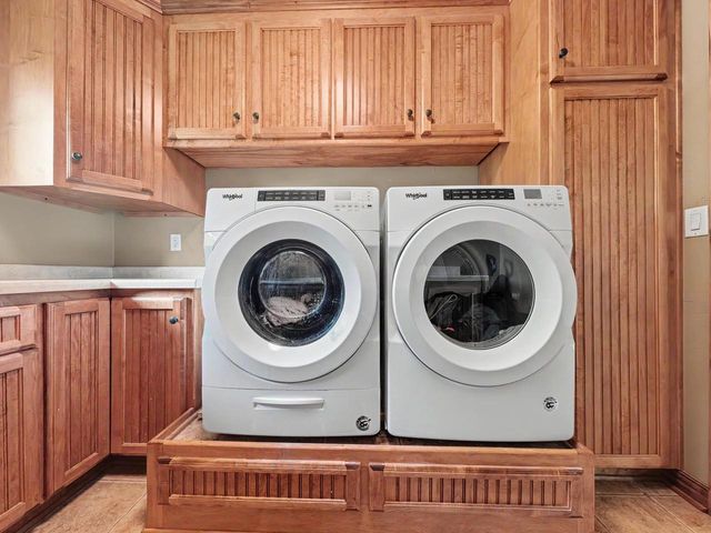 N6435 Fairy Springs ROAD, Hilbert, WI 54129
