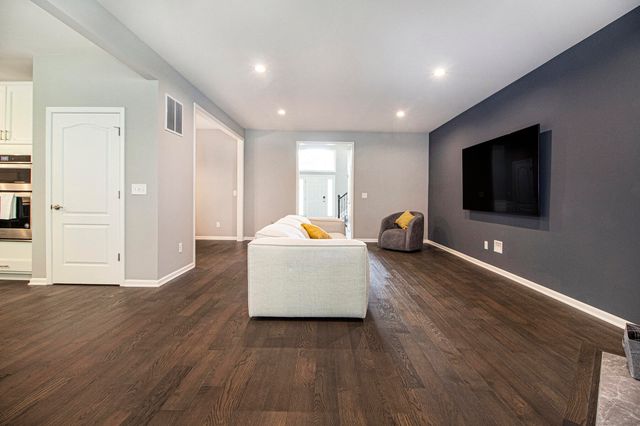 2865 Dillon Drive, Ann Arbor, MI 48105