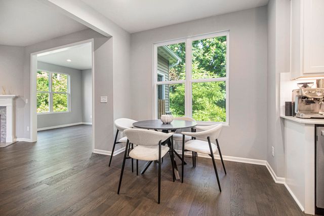 2865 Dillon Drive, Ann Arbor, MI 48105