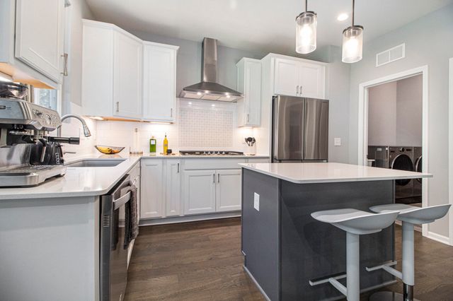 2865 Dillon Drive, Ann Arbor, MI 48105