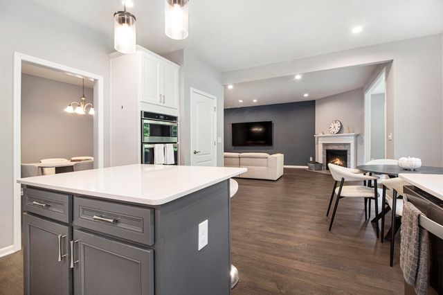 2865 Dillon Drive, Ann Arbor, MI 48105