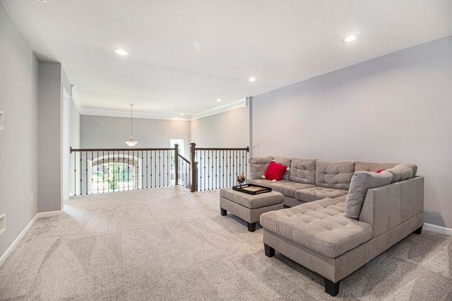 2865 Dillon Drive, Ann Arbor, MI 48105