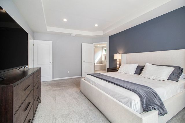 2865 Dillon Drive, Ann Arbor, MI 48105