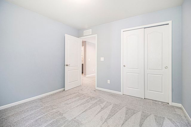 2865 Dillon Drive, Ann Arbor, MI 48105