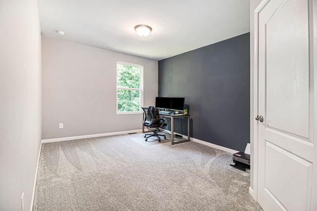 2865 Dillon Drive, Ann Arbor, MI 48105