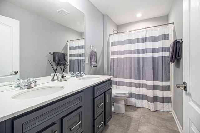 2865 Dillon Drive, Ann Arbor, MI 48105