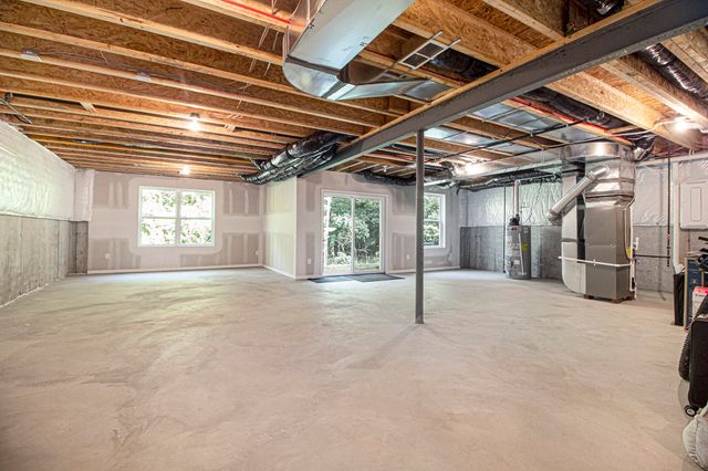 2865 Dillon Drive, Ann Arbor, MI 48105