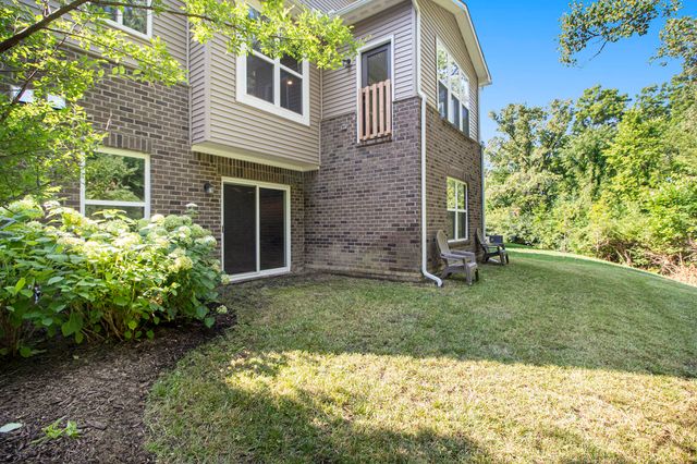 2865 Dillon Drive, Ann Arbor, MI 48105