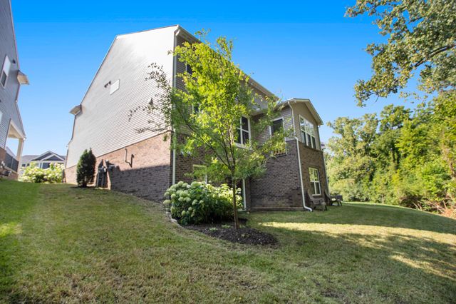 2865 Dillon Drive, Ann Arbor, MI 48105