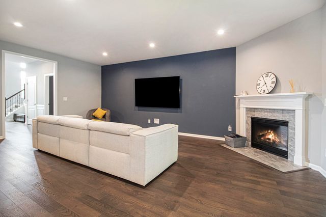 2865 Dillon Drive, Ann Arbor, MI 48105