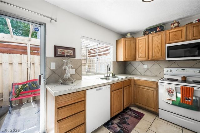 4770 Topaz Street 7, Las Vegas, NV 89121