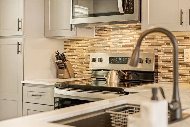 4015 Holland Avenue 103, Dallas, TX 75219