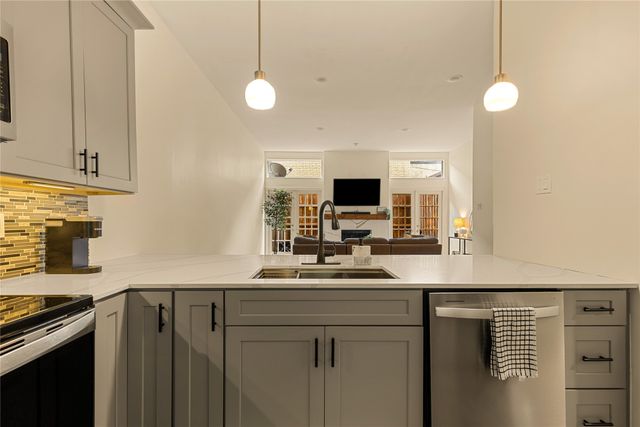 4015 Holland Avenue 103, Dallas, TX 75219